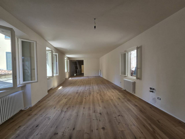 Appartamento in vendita a Lucca