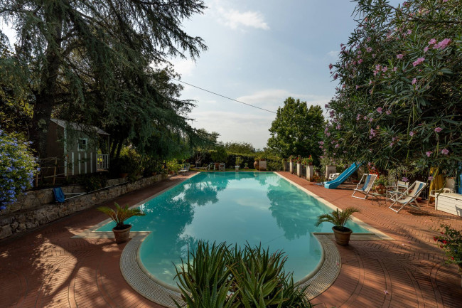 Villa  bifamiliare a San Giuliano Terme