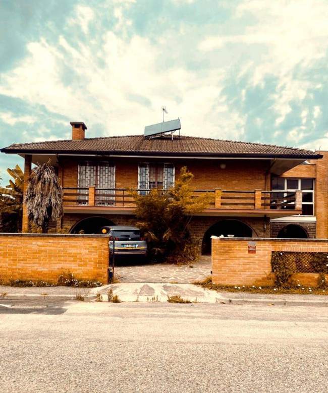 Villa in vendita a Santa Maria Maddalena, Occhiobello (RO)