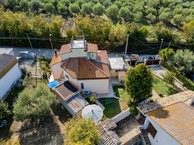 Casa singola in Vendita a Torrevecchia Teatina