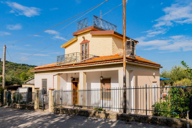 Casa indipendente in vendita a Torrevecchia Teatina (CH)