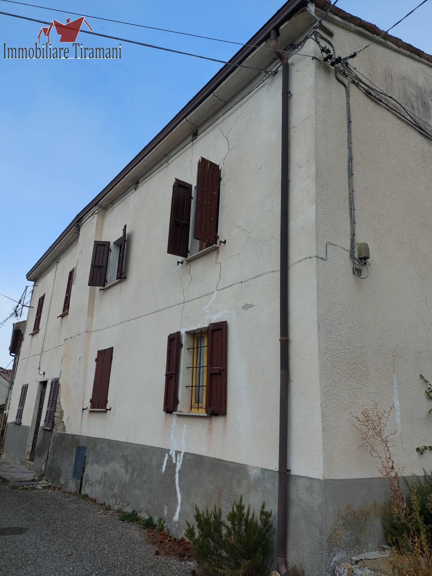 Casa semi-indipendente in vendita a Montechino, Gropparello (PC)