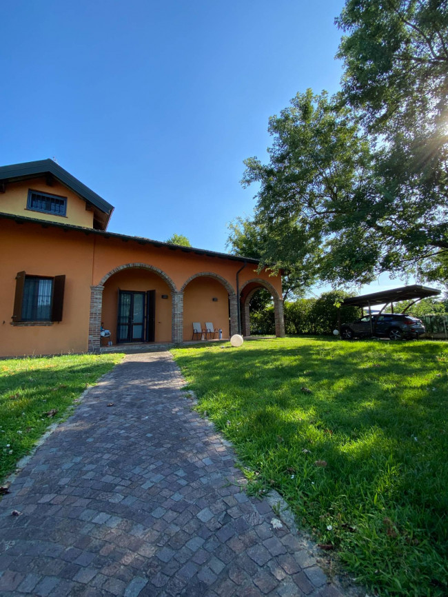 Villa in Vendita a Santo Stefano Lodigiano