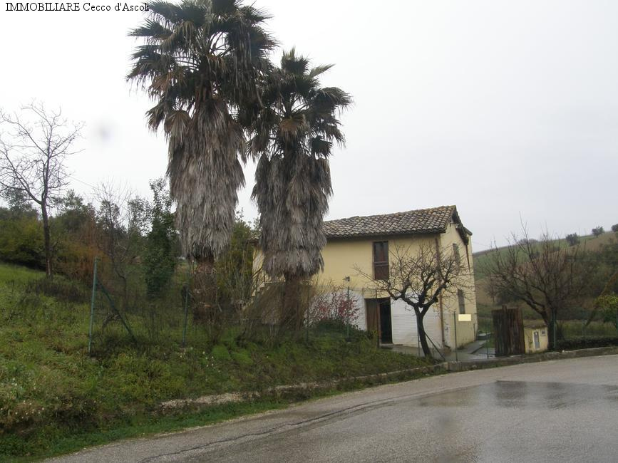  torano nuovo vendita quart:  immobiliare cecco d