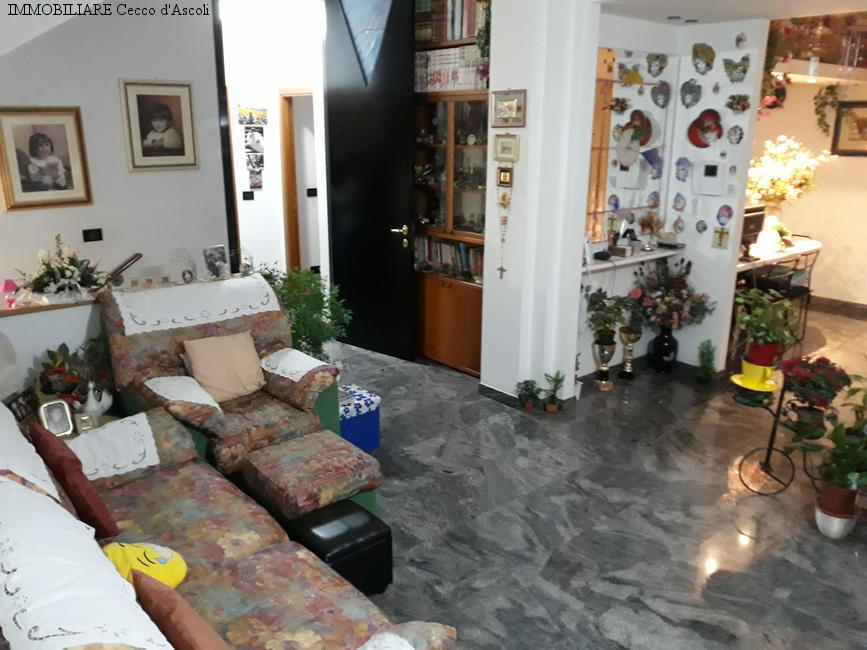 Villa ASCOLI PICENO vendita  Monticelli Alto  Immobiliare Cecco d