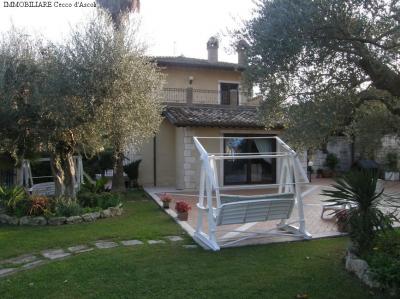 Villa in vendita a Folignano (AP)