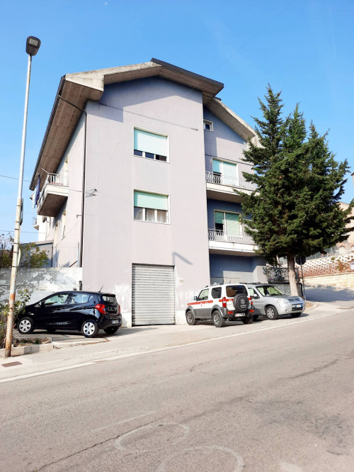 Casa semi-indipendente in vendita a Poggio Di Bretta, Ascoli Piceno (AP)