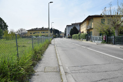 Locale commerciale in affitto a Bologna