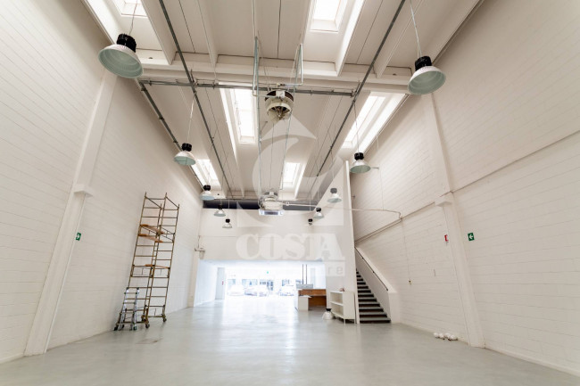 CAPANNONE/LOCALE COMMERCIALE in vendita a Argelato