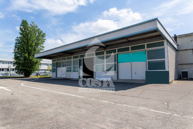 CAPANNONE/LOCALE COMMERCIALE in vendita a Argelato