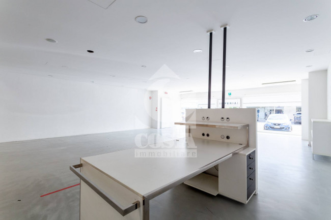 CAPANNONE/LOCALE COMMERCIALE in vendita a Argelato