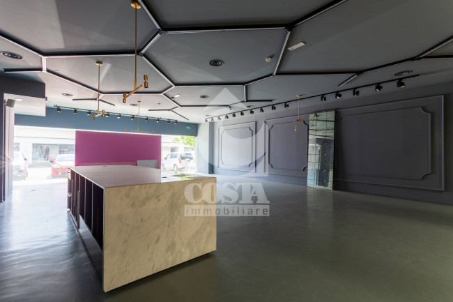 CAPANNONE/LOCALE COMMERCIALE in vendita a Argelato