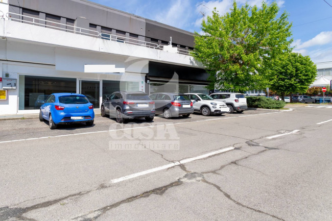 CAPANNONE/LOCALE COMMERCIALE in vendita a Argelato