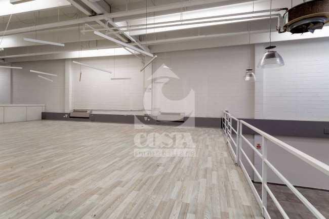 CAPANNONE/LOCALE COMMERCIALE in vendita a Argelato