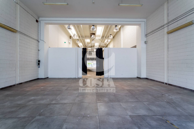 CAPANNONE/LOCALE COMMERCIALE in vendita a Argelato