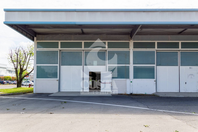 CAPANNONE/LOCALE COMMERCIALE in vendita a Argelato