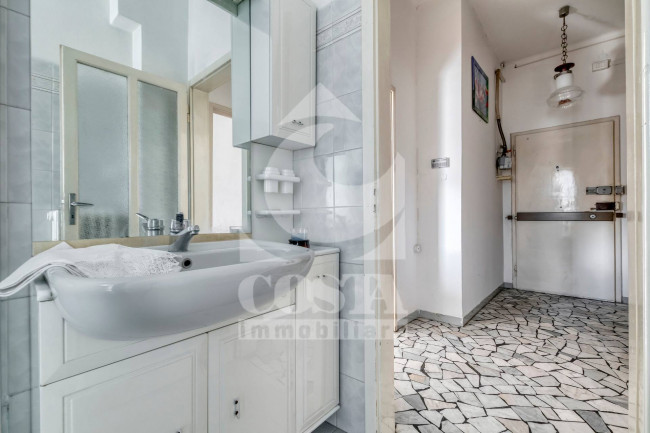 APPARTAMENTO/TRILOCALE in vendita a Bologna