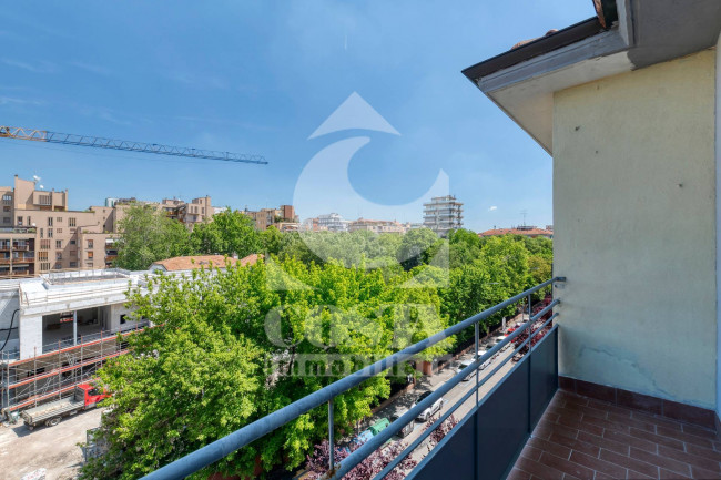 APPARTAMENTO/TRILOCALE in vendita a Bologna