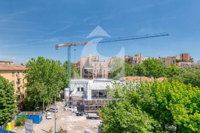 APPARTAMENTO/TRILOCALE in vendita a Bologna