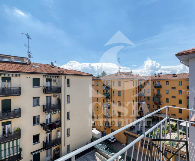 APPARTAMENTO/TRILOCALE in vendita a Bologna