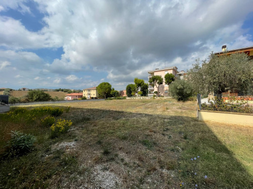 Terreno edificabile in vendita a Mosciano Sant'angelo (TE)