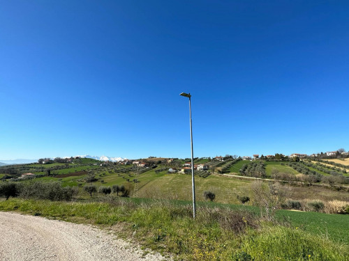 Terreno edificabile in vendita a Mosciano Sant'angelo (TE)