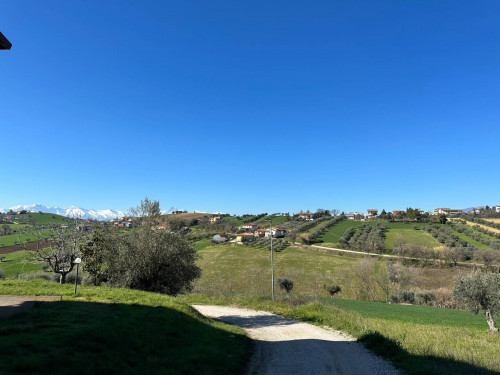 Terreno edificabile in vendita a Mosciano Sant'angelo (TE)