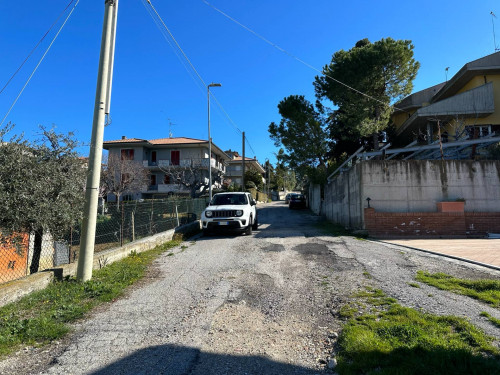 Terreno edificabile in vendita a Mosciano Sant'angelo (TE)