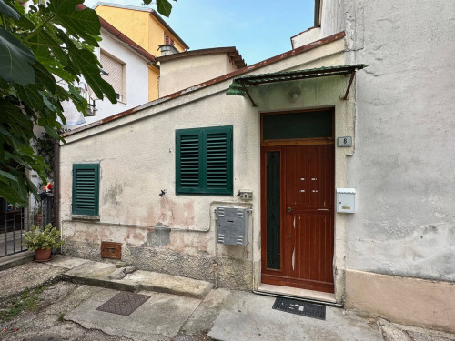 Casa indipendente in vendita a Mosciano Sant'angelo (TE)