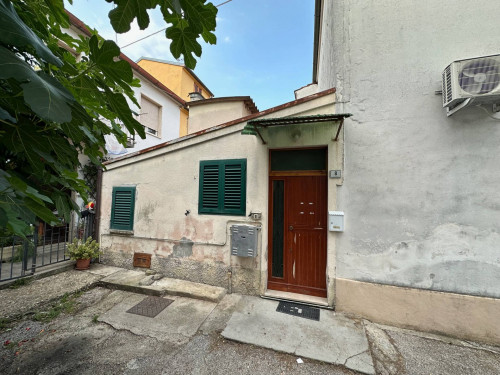 Casa indipendente in vendita a Mosciano Sant'angelo (TE)