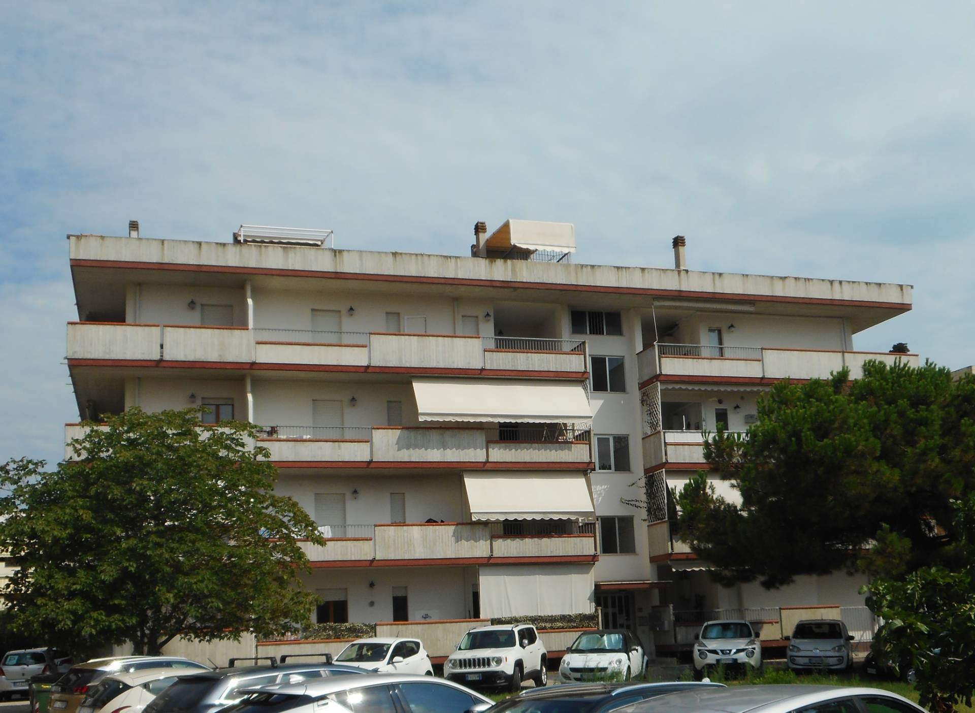  alba adriatica vendita quart: zona mare ricciuti anna