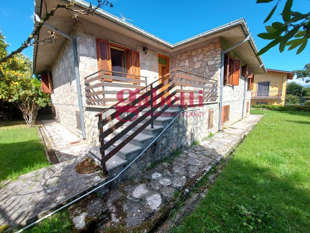 Casa indipendente in vendita a Collemare, L'aquila (AQ)