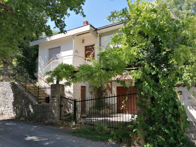 Villa in vendita a L'aquila (AQ)