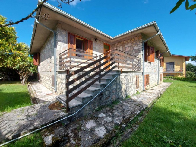 Casa indipendente in vendita a Collemare, L'aquila (AQ)