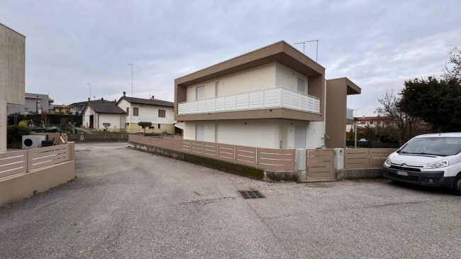 Abbinata/Bifamiliare a Silea