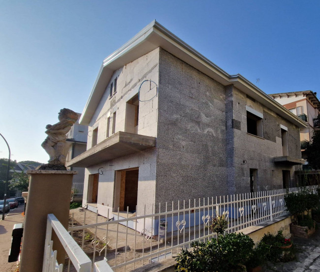 Villa Bifamiliare in vendita a Grottammare