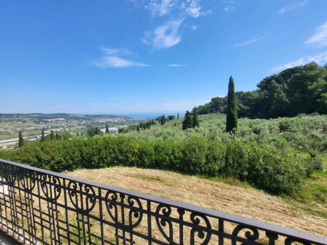 casale in vendita a Campofilone