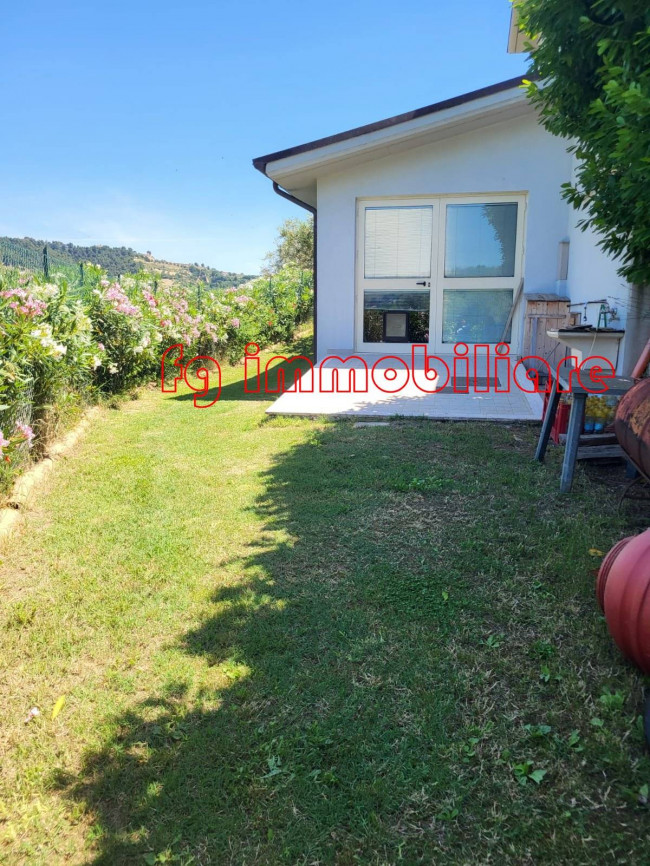 Villa in vendita a Acquaviva Picena