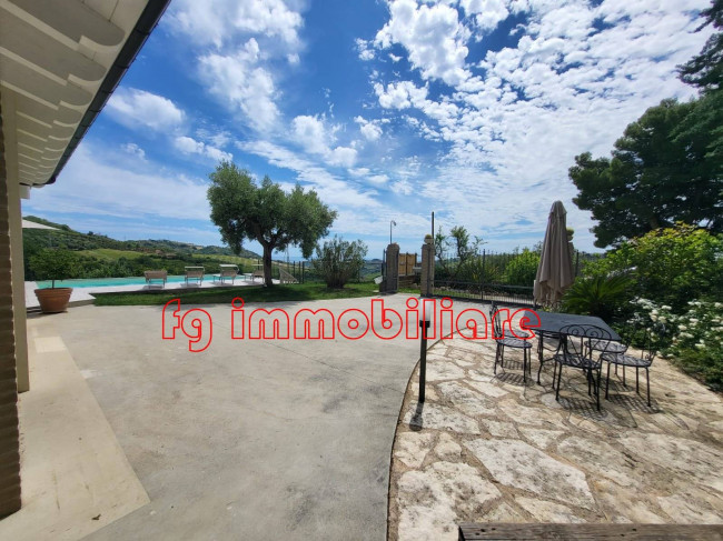 Villa in vendita a Acquaviva Picena
