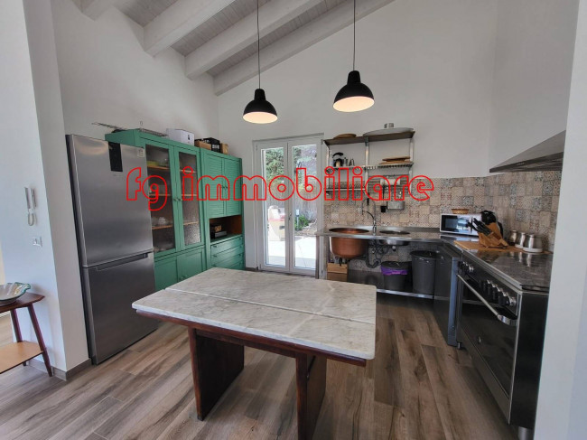 Villa in vendita a Acquaviva Picena