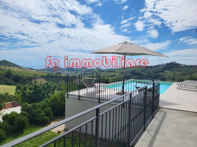 Villa in vendita a Acquaviva Picena