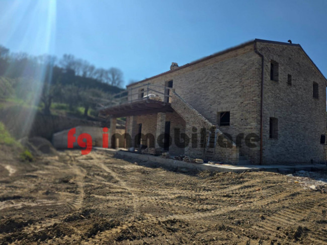 casale in vendita a Ripatransone