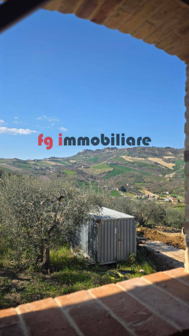 casale in vendita a Ripatransone