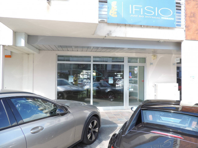 Locale commerciale