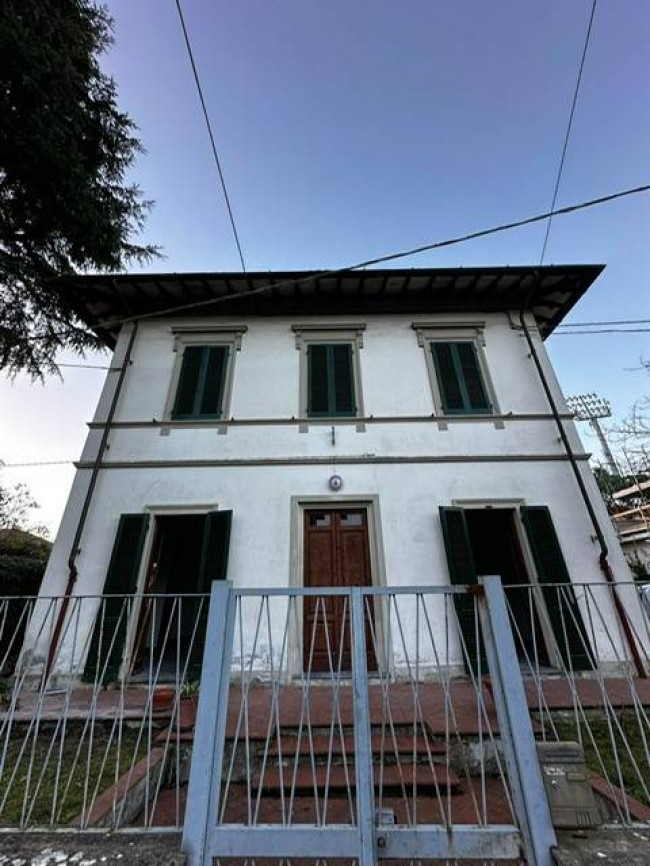 Villa in Vendita a Pisa