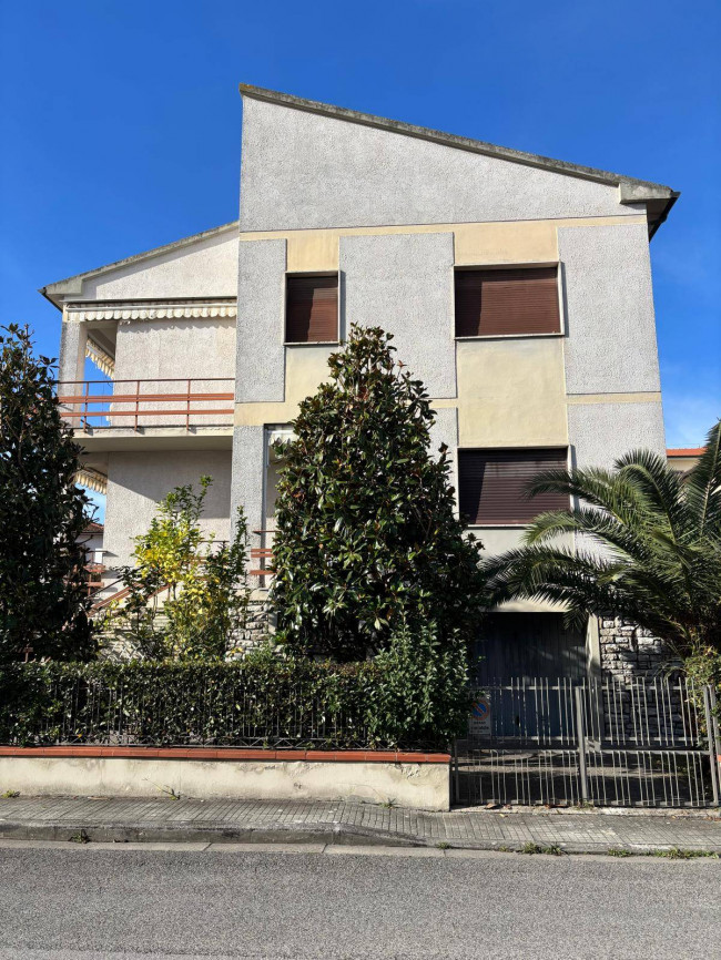 Villa in Vendita a Pisa