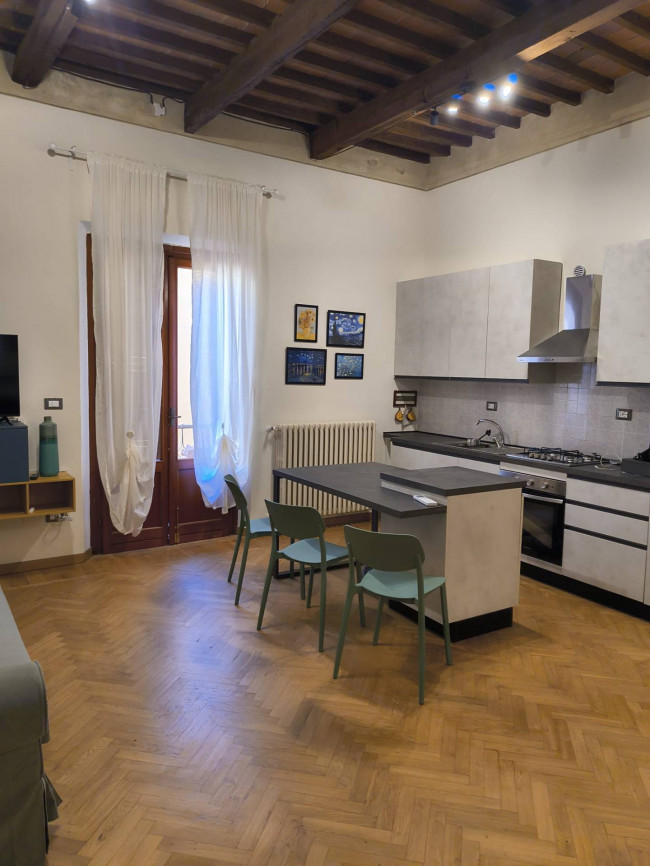 Appartamento in Affitto a Pisa