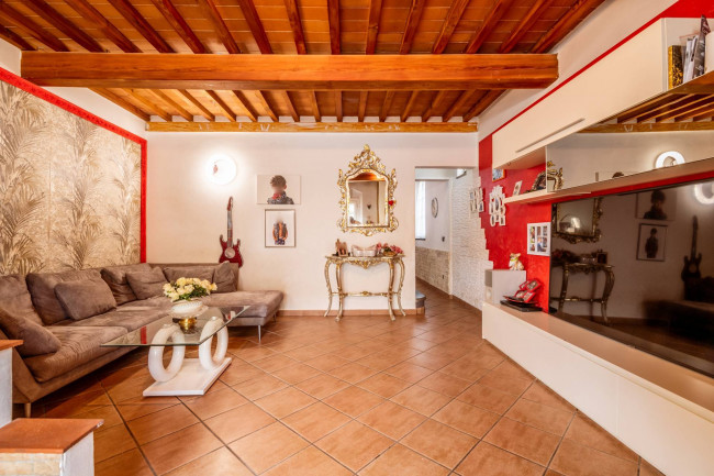 Casa indipendente in vendita a Visignano, Cascina (PI)