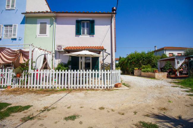 Casa indipendente in vendita a Visignano, Cascina (PI)