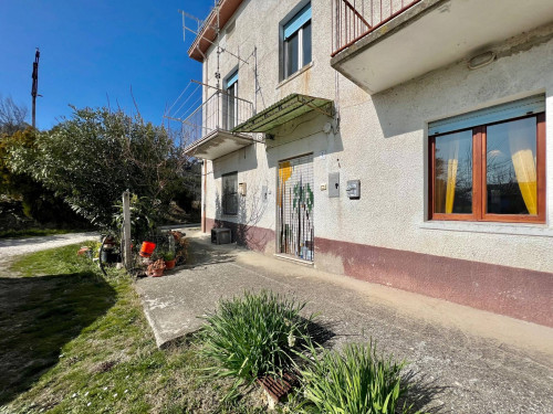 Casa indipendente in vendita a Castel Frentano (CH)